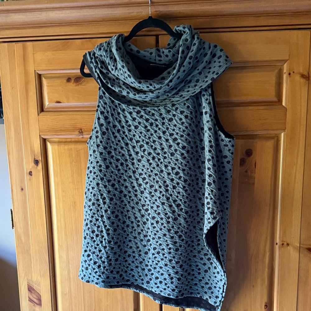 Elegant Blue Polka Dot Women's Sweater